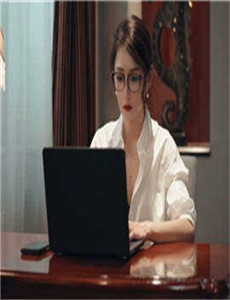 美女大便-狼群在线观看免费完整版动漫视频